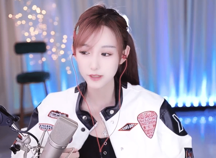 ",南波儿直播被超管警告,本人发声怒怼_因为_平台_网友