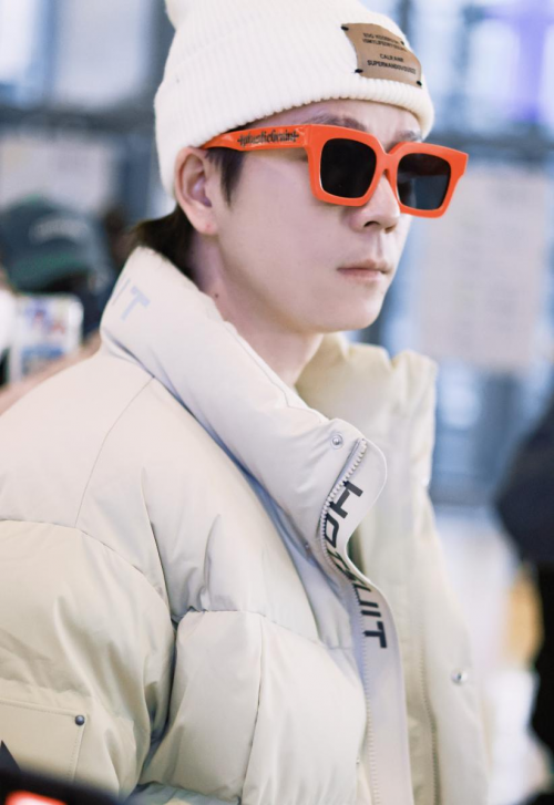 后秀羽绒服还圈粉了许多明星,蒋依依,傅菁,何泓姗,李昀锐,任胤蓬,陈鑫