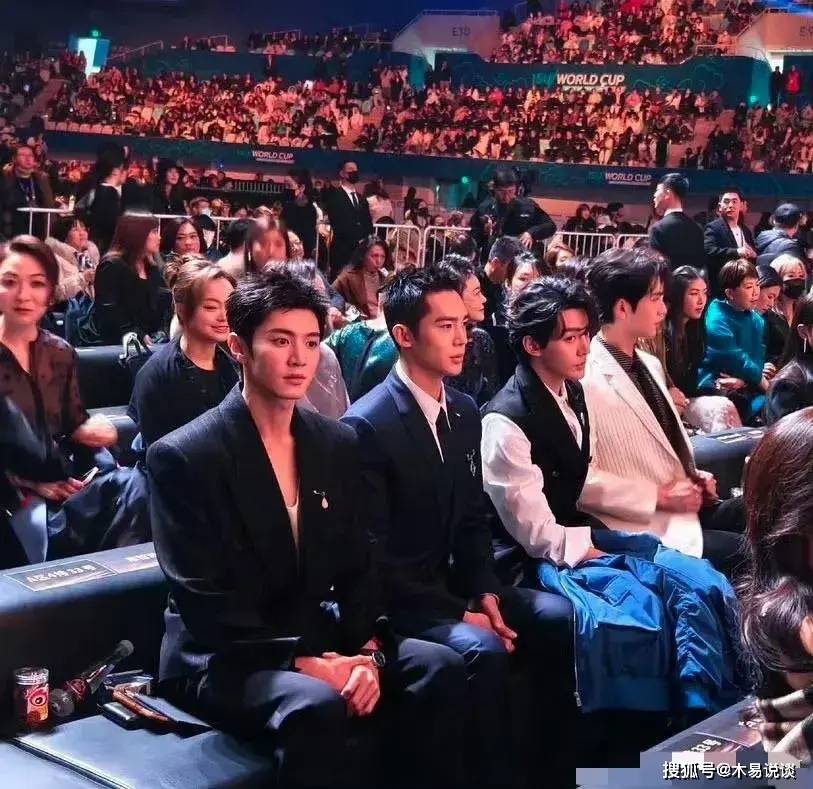 微博之夜内场,胡歌杨幂避嫌,肖战王一博零交流,蔡磊泪目_刘诗诗_座位