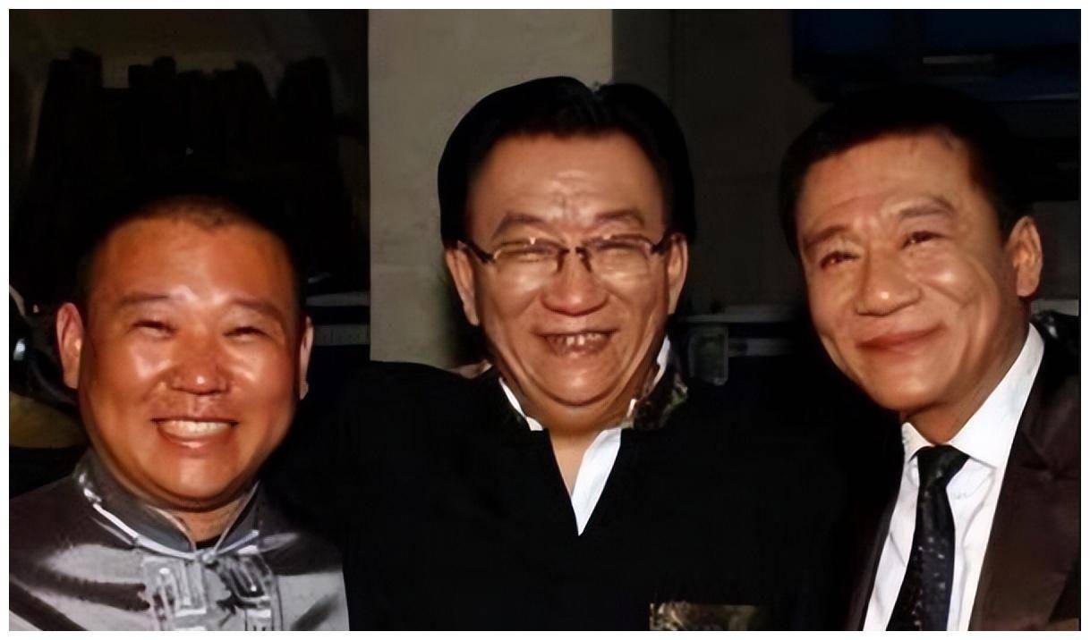 侯耀华在京补办78岁生日,爱徒何云伟未出席_行业_相声_师徒
