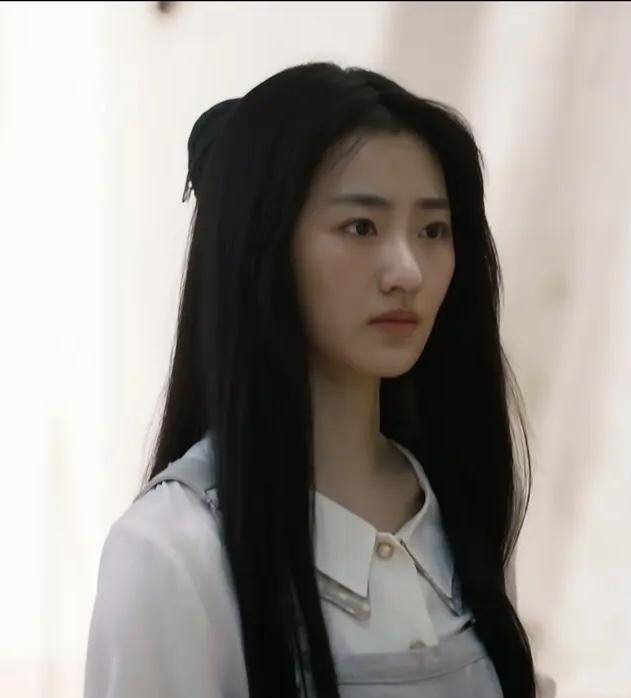 《扫黑风暴》走红,《黑土无言》在再次惊艳,不愧是中戏校花