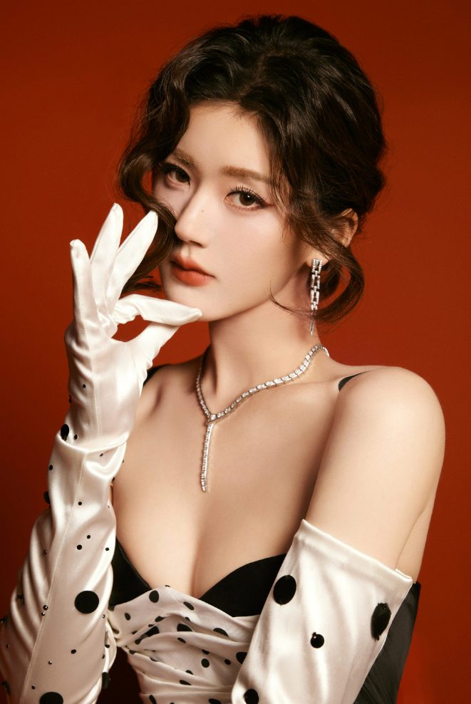 赵露思红毯生图曝光!