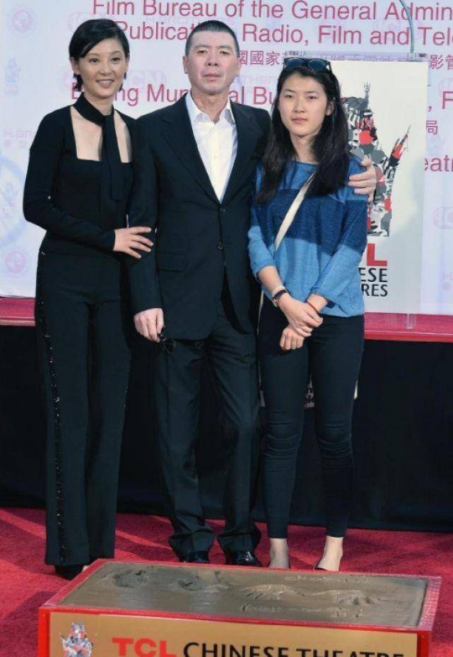 女儿晒国外留学照,下着大雪校园漫步,校园环境简陋像农村_徐朵_照片