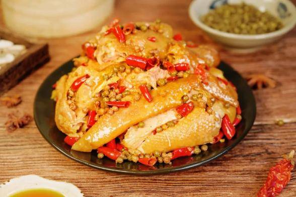 新雅轩麻辣霸王鸡:引爆餐饮市场热潮,为餐饮业注入活力!