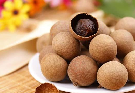 姑娘每天吃1个,相当于2个鸡蛋,3斤牛奶,营养价值没几个知道_核桃_桂圆