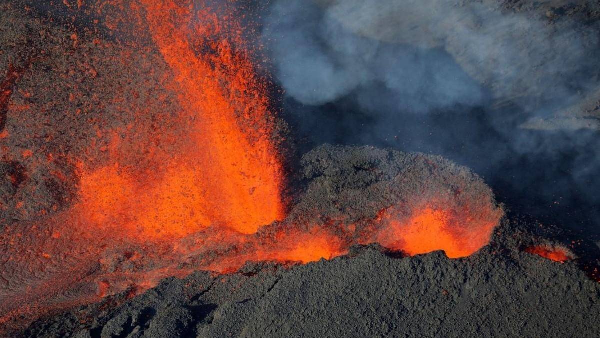 2013年,美国发现一火山,喷发量是黄石火山30倍,火山灰厚4000米