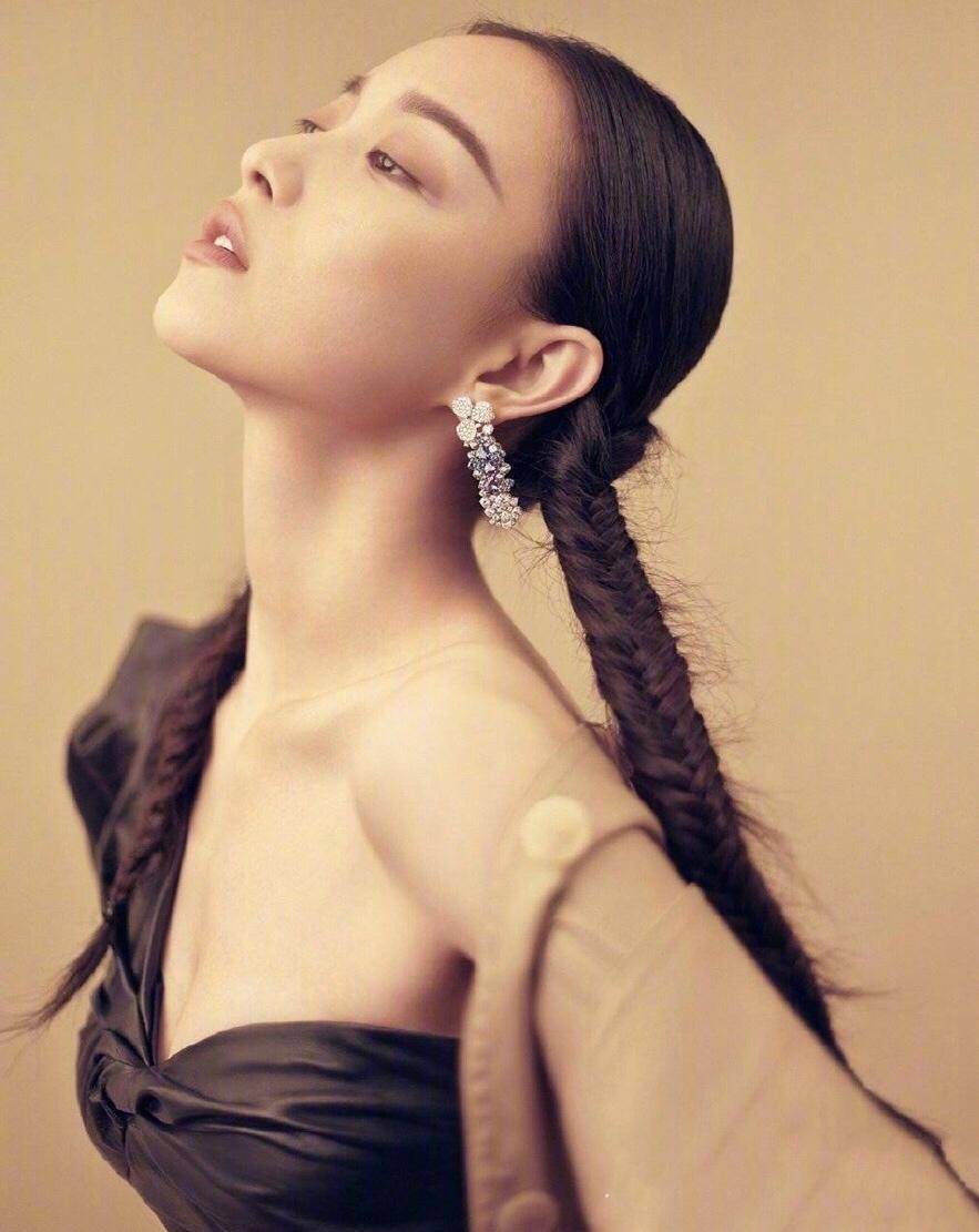 倪妮真是"表现力女王",硬照实力超强,不会拍照的女生看过来_造型_整体