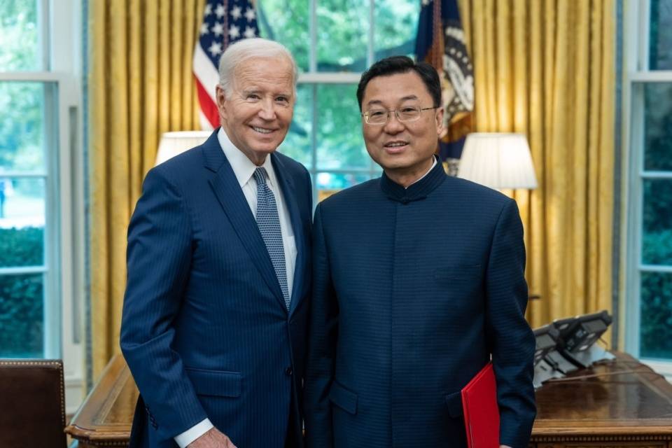 我驻美大使撂下重话,解放军也有新动作,拜登被曝将要访华_中国_大陆