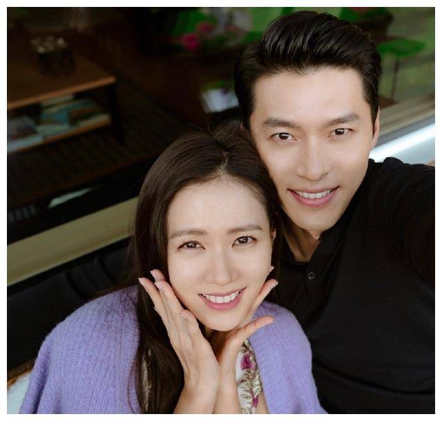 玄彬与妻子日本约会,大姨头引热议,孙艺珍看老公眼神拉丝好甜_网友