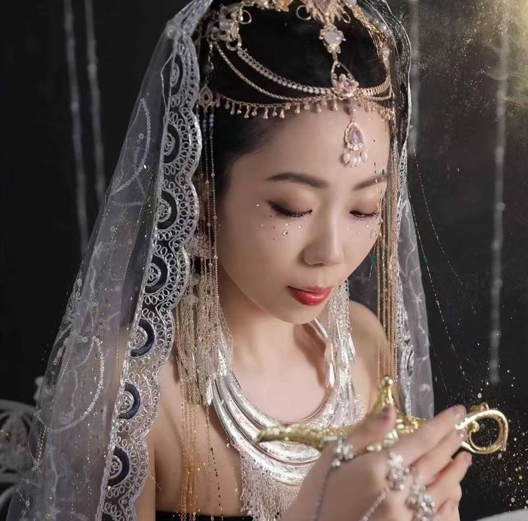 筝音刀枪齐鸣气势磅礴 陌陌主播古筝千艺展现传统艺术之美_战场_双手