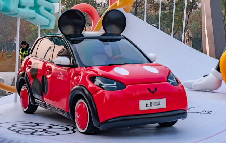 十万内小车王者,五菱缤果质量究竟如何?纯电车拆车来了