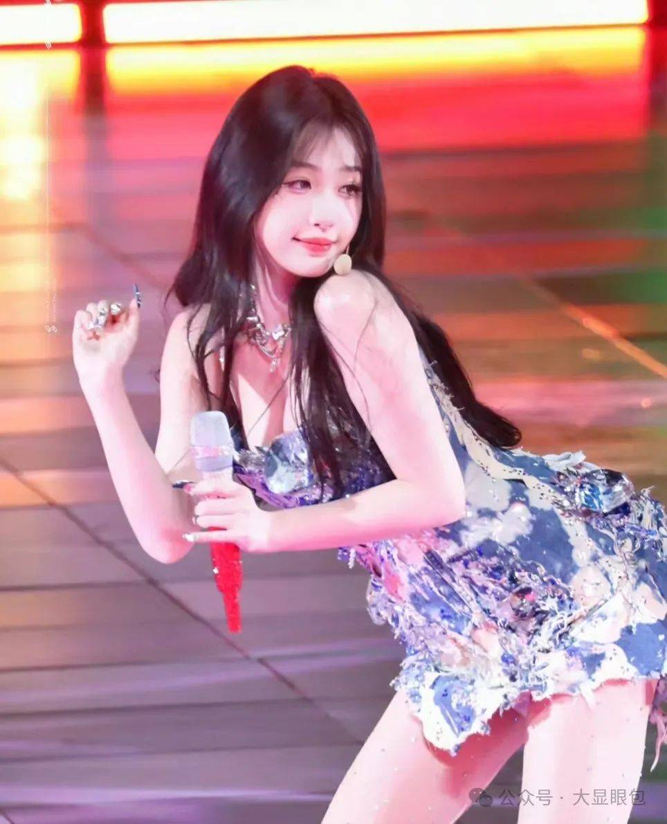 虞书欣早期私密泳装流出,性感比基尼极具诱惑_身材_社会_多元化