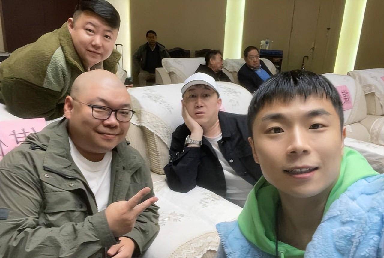 德云社张九南与栾云平,孟鹤堂同台开盛典,狗子激动异常!