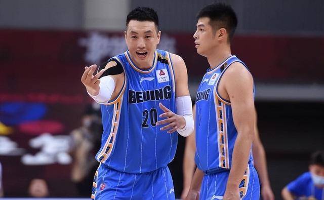 北京主帅:我们队年龄有些偏大 需要大家全力以赴_比赛_贾晓川_翟晓川