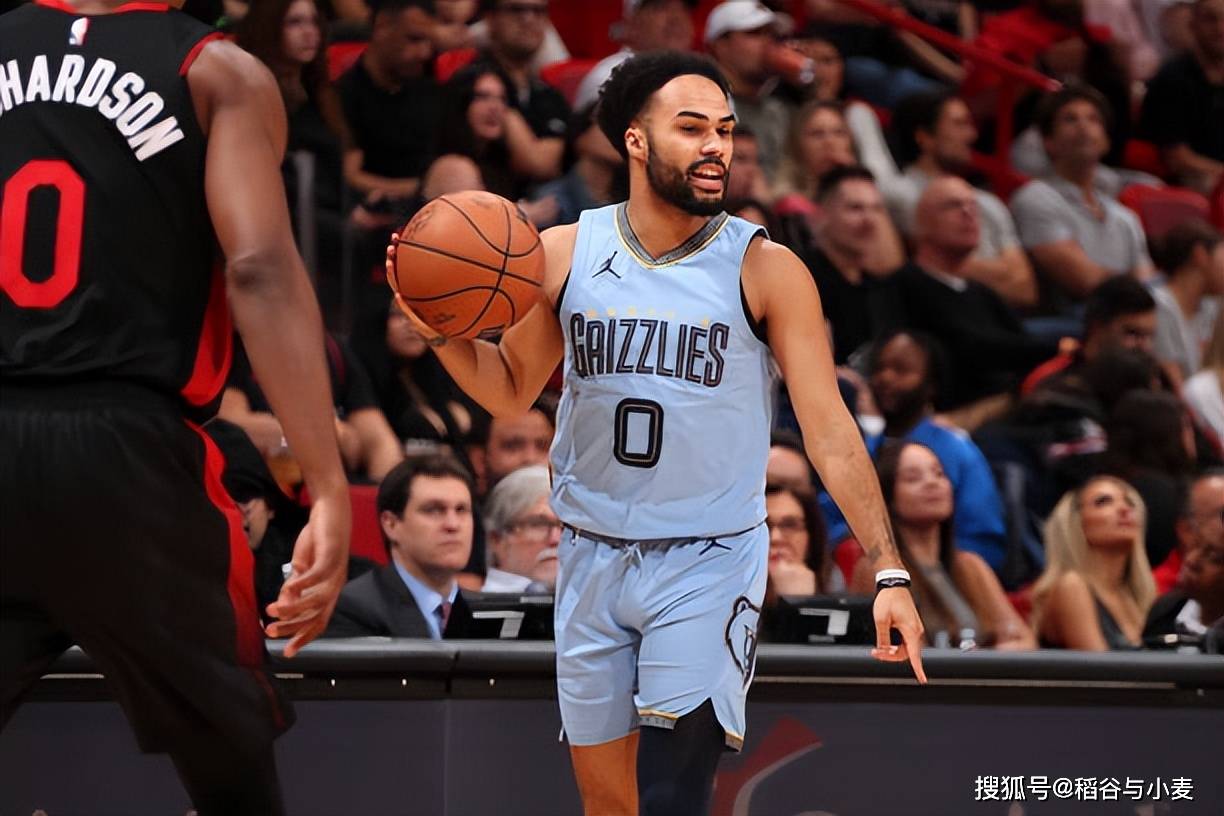 作为一名身高仅为175cm(可能还没有175cm)的矮个子后场球员,吉尔亚德