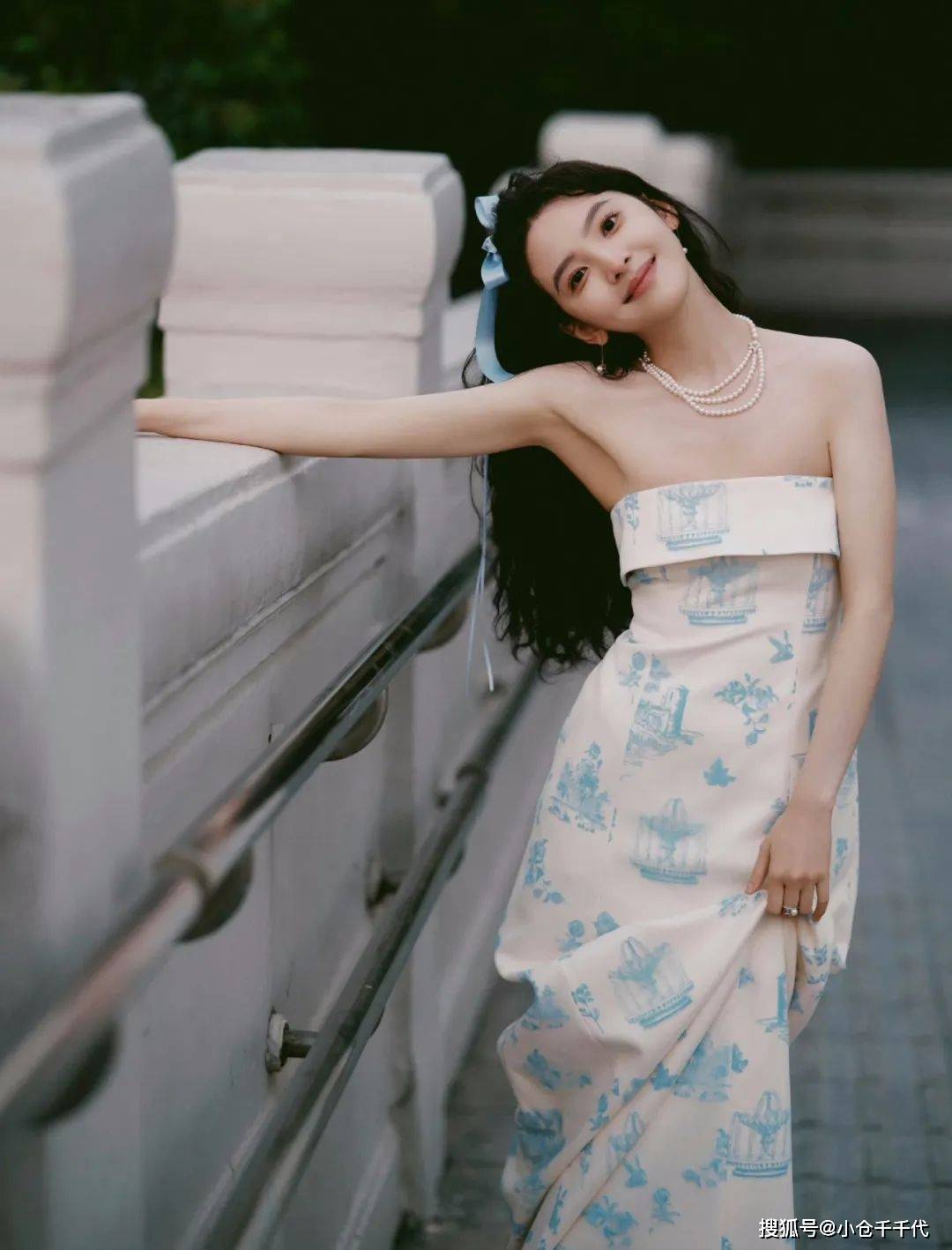 chiyo |章若楠 明艳甜美抹胸裙写真_少女_阳光_画面