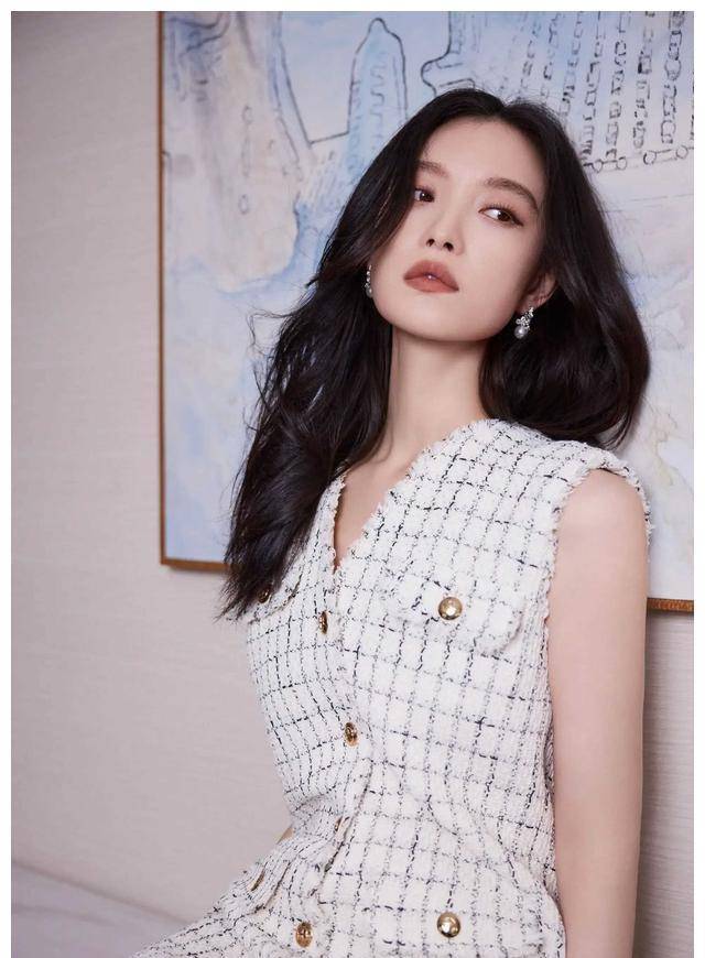 倪妮今日腊八节营业照曝光!美丽动人,迷倒众人!_生活_心理_音乐