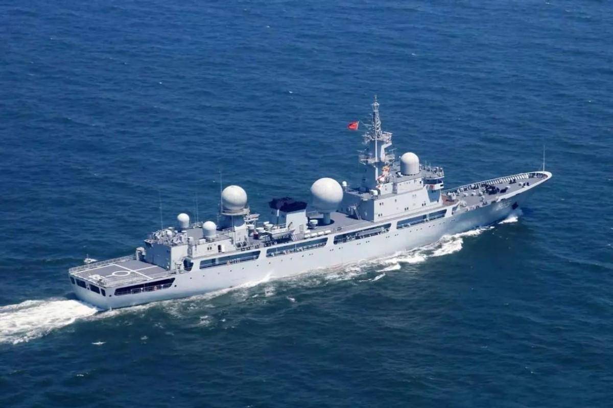 中国第一艘战舰图片