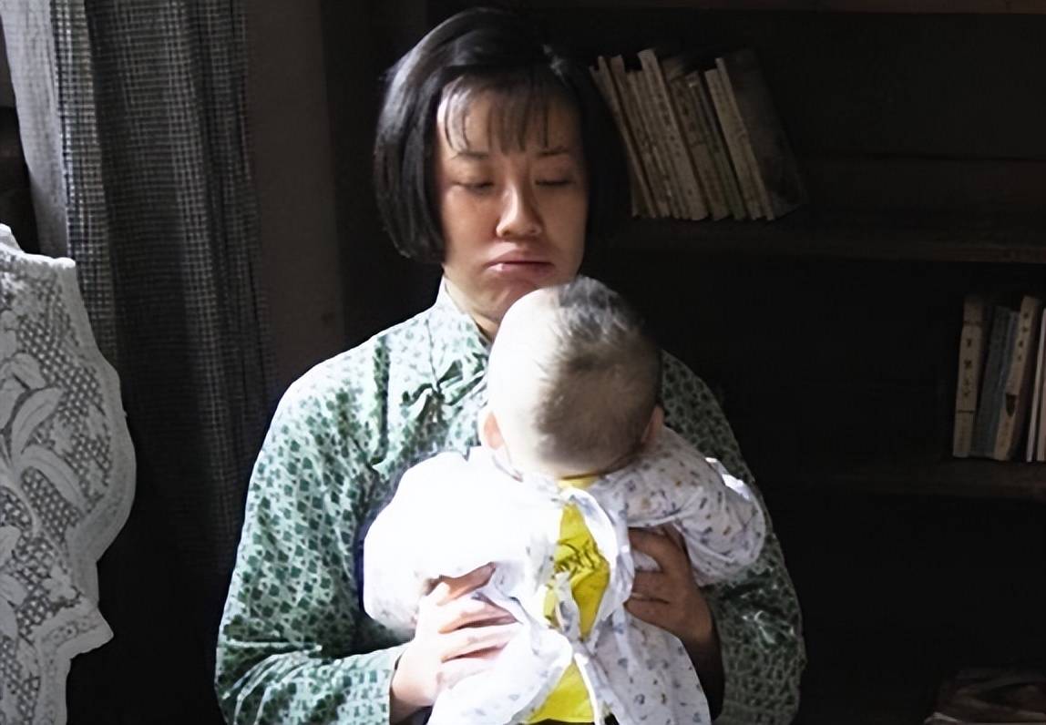 父母爱情拍摄时,最难拍的就是带娃的戏份,刘琳"一个头两个大"_德华