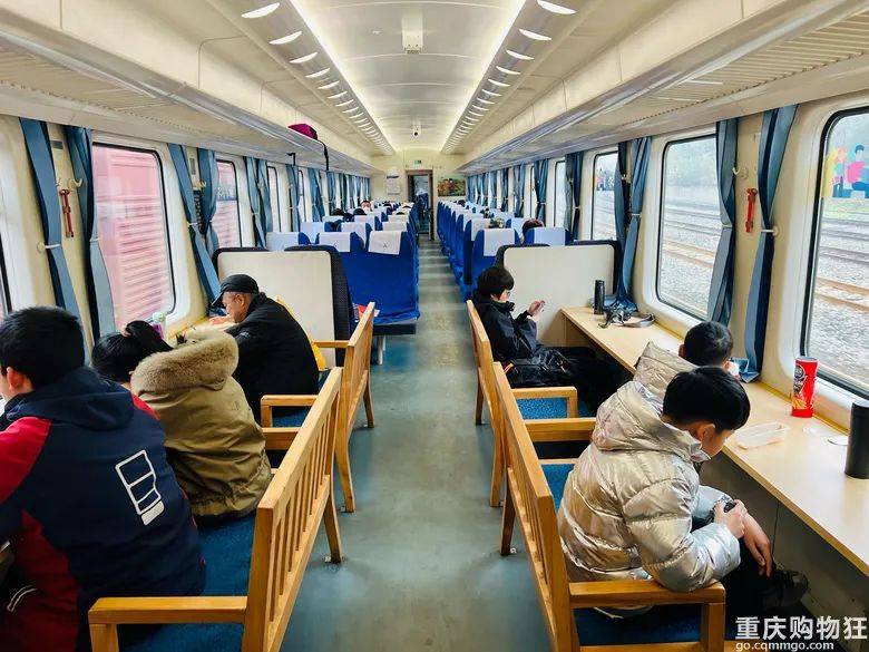 主城一日游,坐绿皮火车,打卡百年建筑!