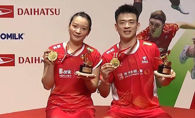 新闻中国混双郑思维/黄雅琼以2-0战胜日本组合，夺得印尼大师赛首冠
