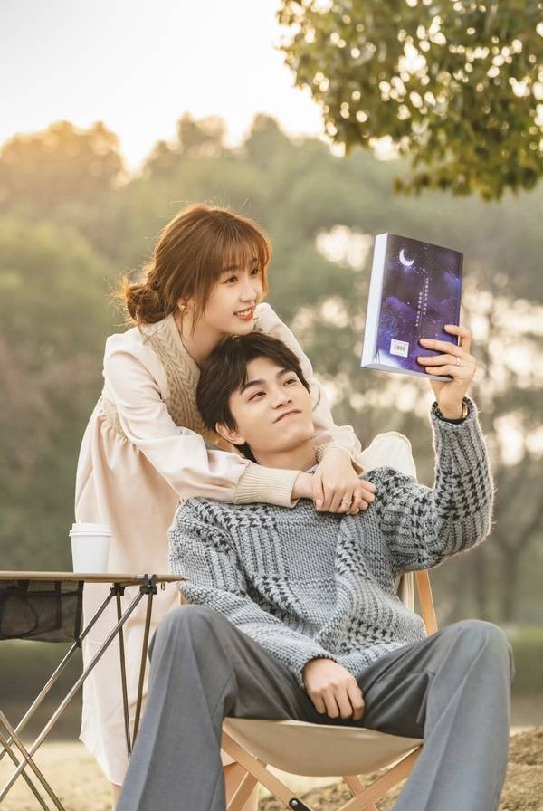 《祈今朝》虞书欣历代cp:和王鹤棣超配全网嗑疯,《永夜星河》二搭