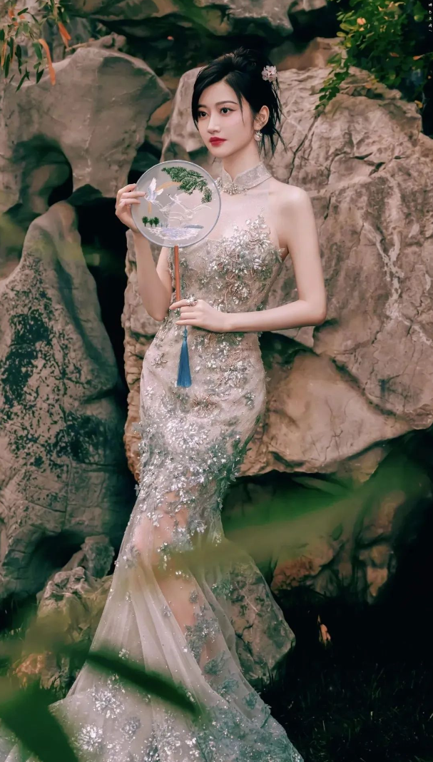 被穿旗袍的"景甜"惊艳了!