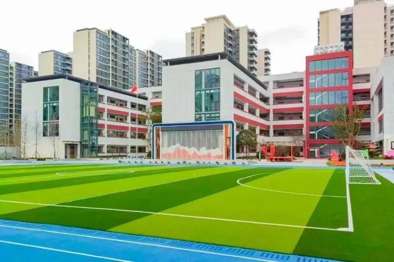 西川中学附属小学图片