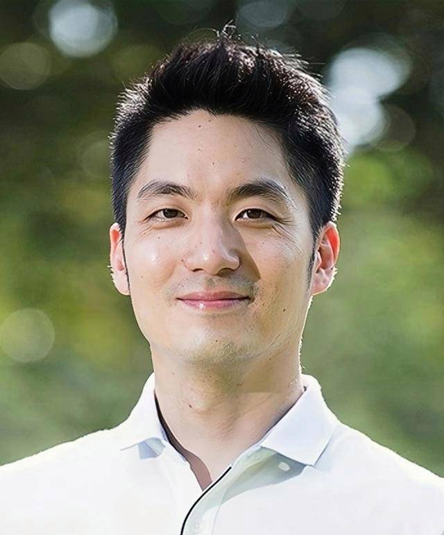 蒋家曾孙中,一位成为市长,另一位则涉足商界_万安_蒋友柏_背景