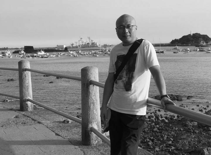 蒙朝晖参展画家线下画展地址:上海市黄浦区南苏州路1295号(uvworking