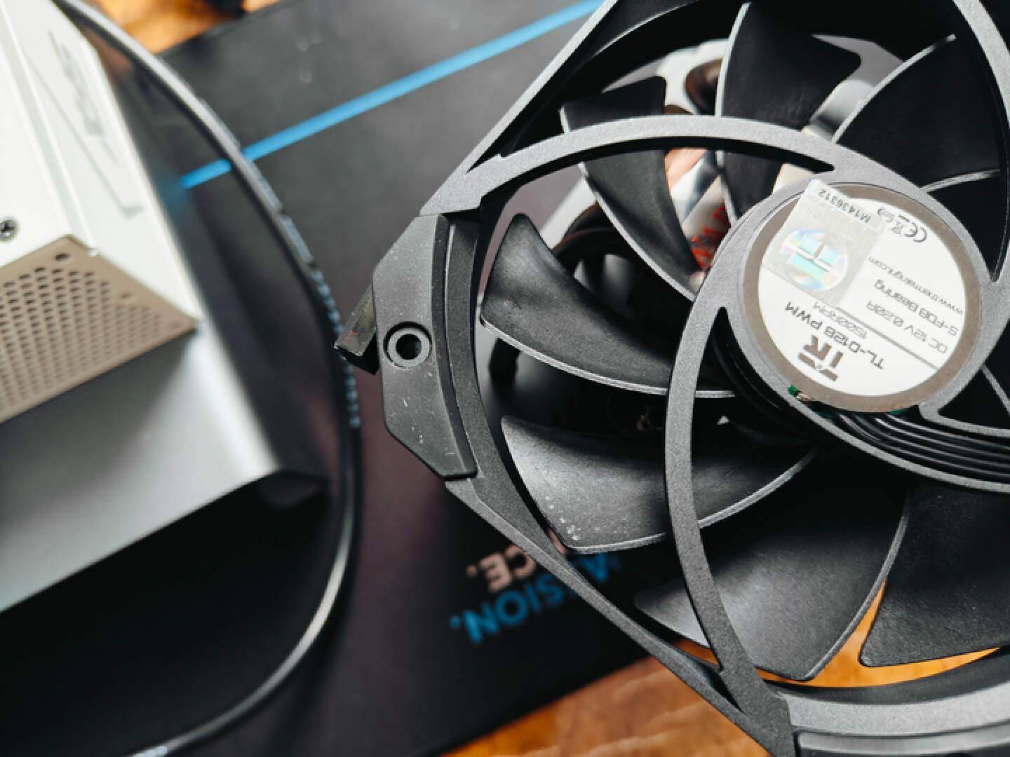 比d12 pro性能略低,具体效果怎么样还是得看看上机表现.