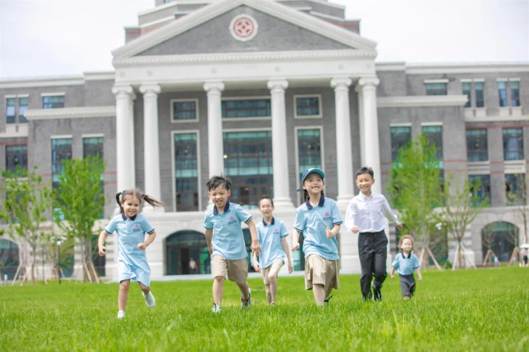 广州华美国际学校校服图片