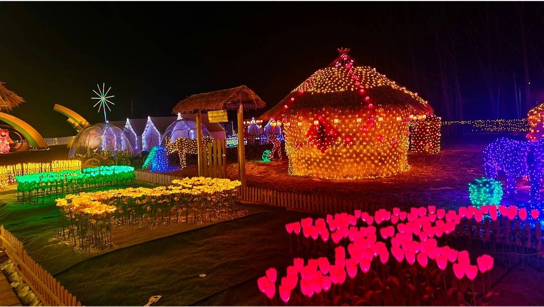 山西省灵丘县门头水乡灯光秀绝美视觉盛宴来袭_文化园_彩灯_氛围