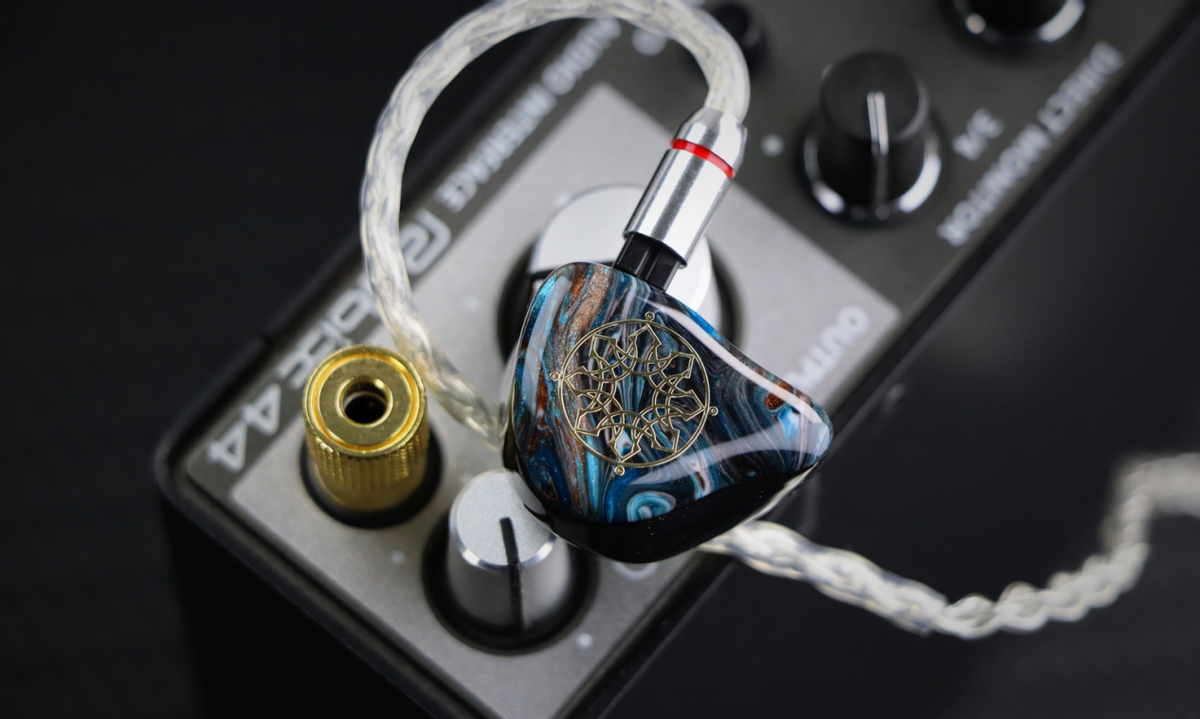 类似音响系统调音风格的入耳式耳机,sweear sr11旗舰hifi耳机评测