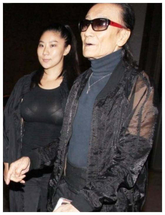 被谢贤养了12年,用青春换来2000万,如今38岁的coco怎么样了?