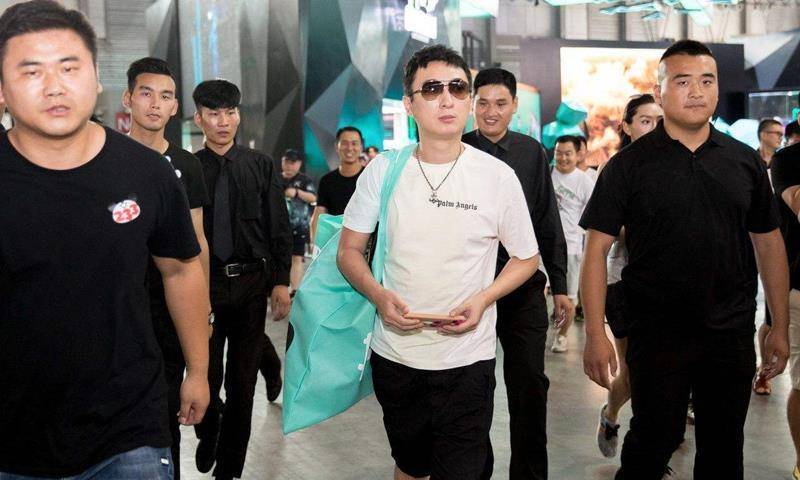 最近王思聪空降到了娱乐圈新人宋美娜的