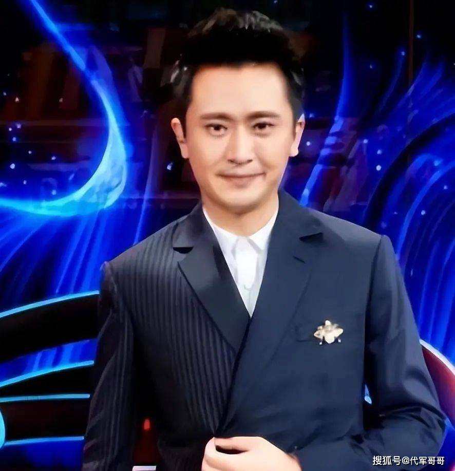 央视主持人杨帆:娶平凡妻子,家庭幸福美满,如今41岁成人生赢家_父亲