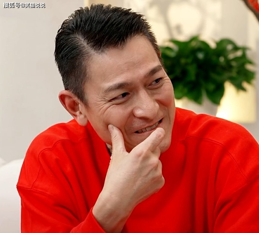 刘德华宁浩董宇辉拉钩,华仔坐c位双手拉钩!_直播_网友_样子