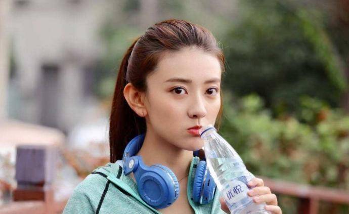 梁洁蒲巴甲:曾经求婚成功却无疾而终,各自安好是最体面的分手_官宣