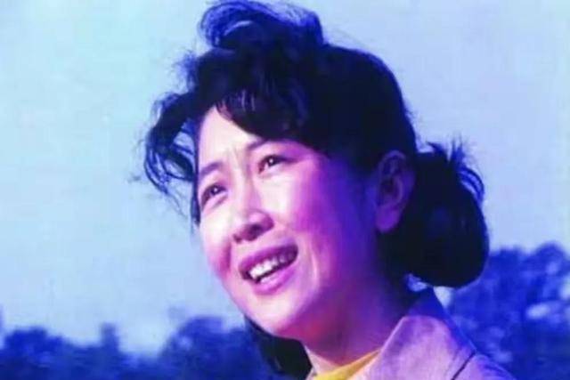 唐国强女儿唐莉:7岁母亲自缢身亡要她报仇,她却把继母当亲人_孙涛