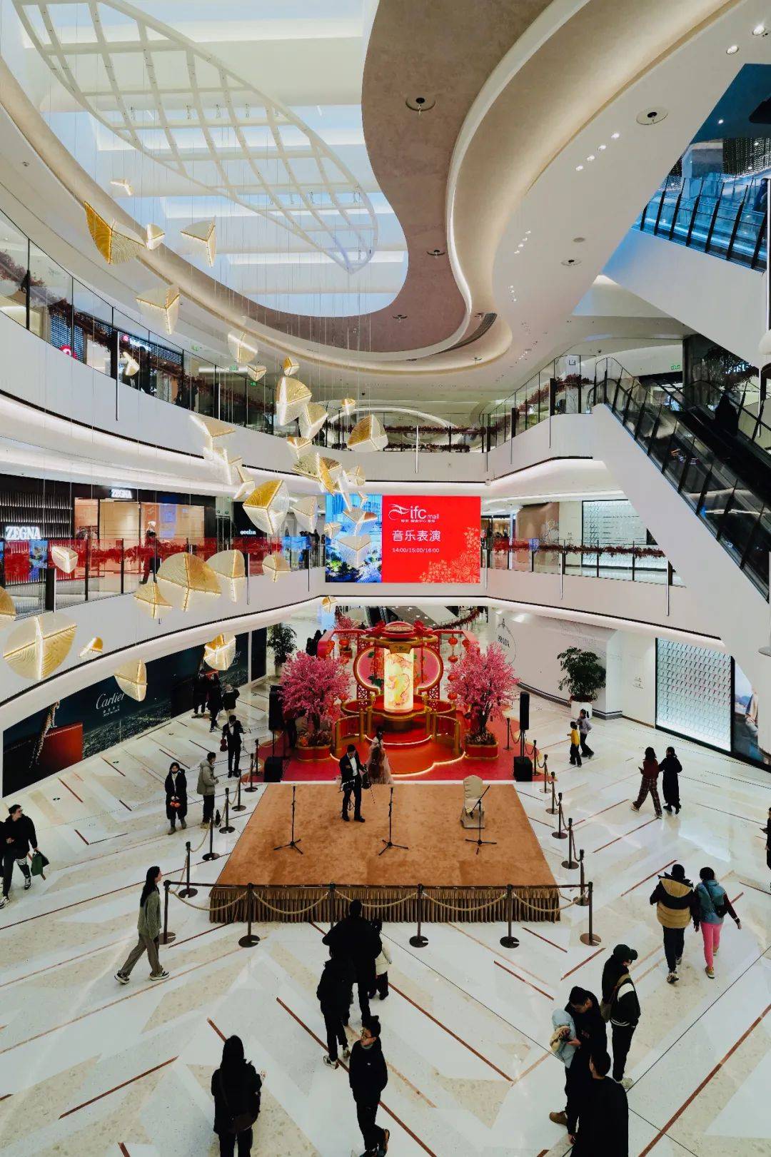 南京ifc探班报告_项目_品牌_楼层