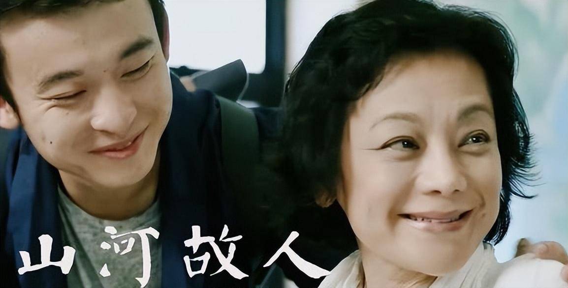 31岁的董子健,终于在2024年初,打了一场漂亮的"翻身仗"_影片_演技