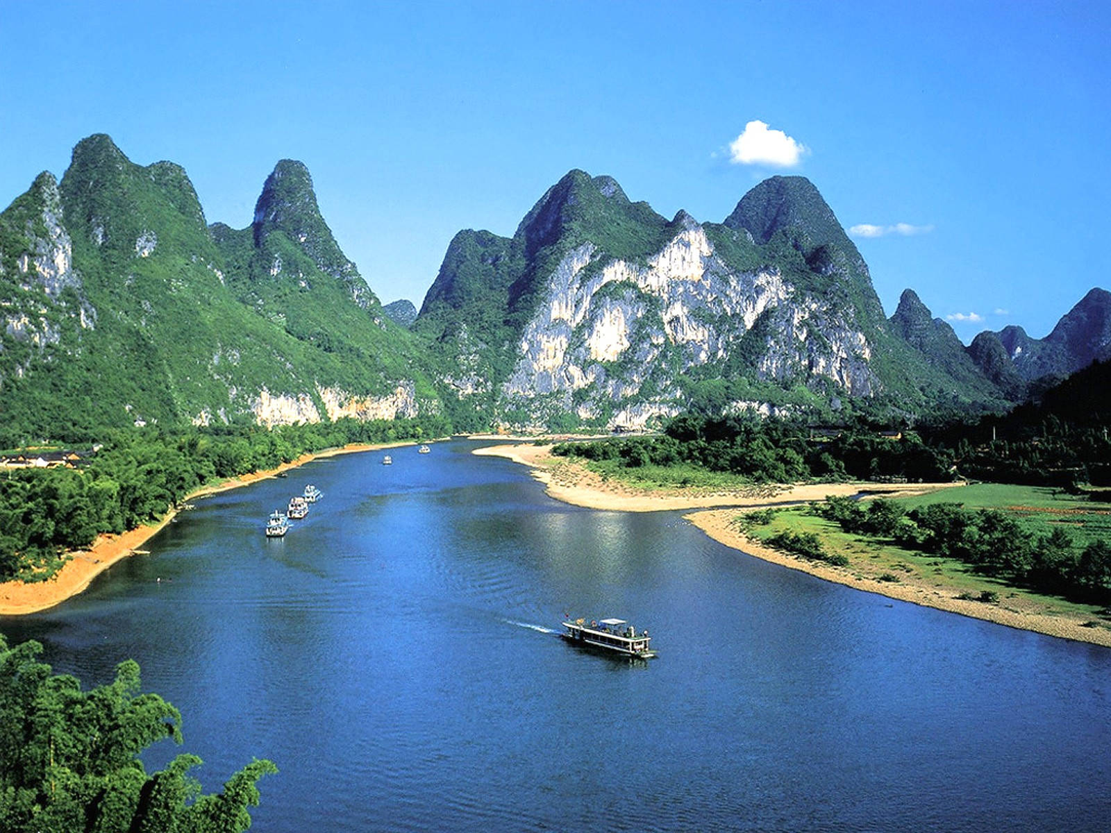 桂林风景图象鼻山图片