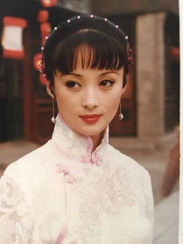 有一种"冻龄"叫蒋勤勤,48岁近照曝光:你就说服不服吧!_挑战_事业_家庭