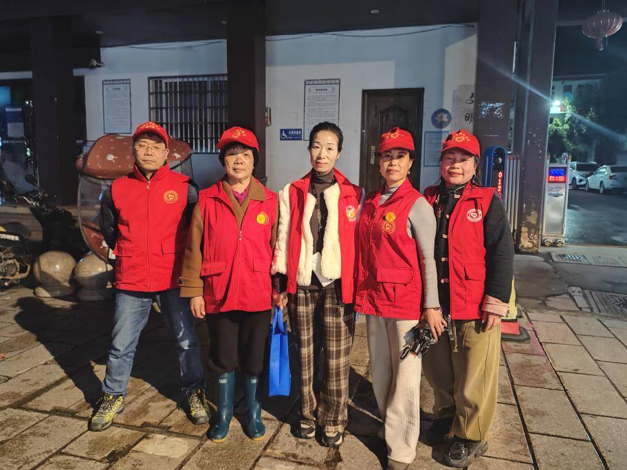 永嘉县不忘初心公益服务中心展现爱心力量_社区_社会_岩头镇