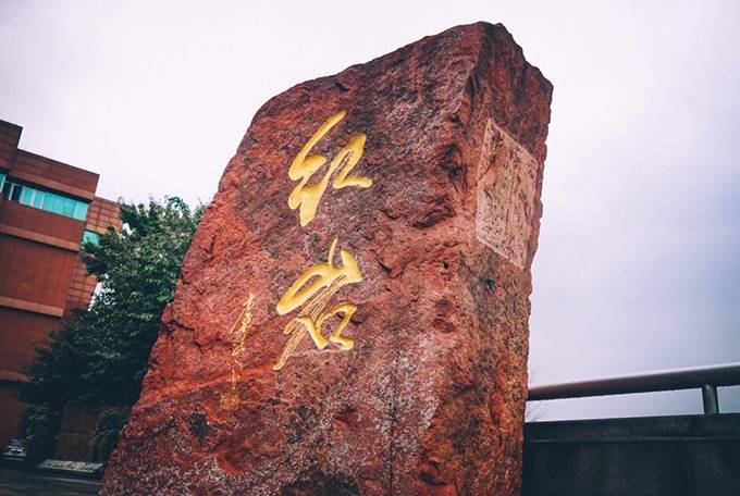 重庆双飞五日游多少钱，重庆双飞报价1580元/人，亲测好玩