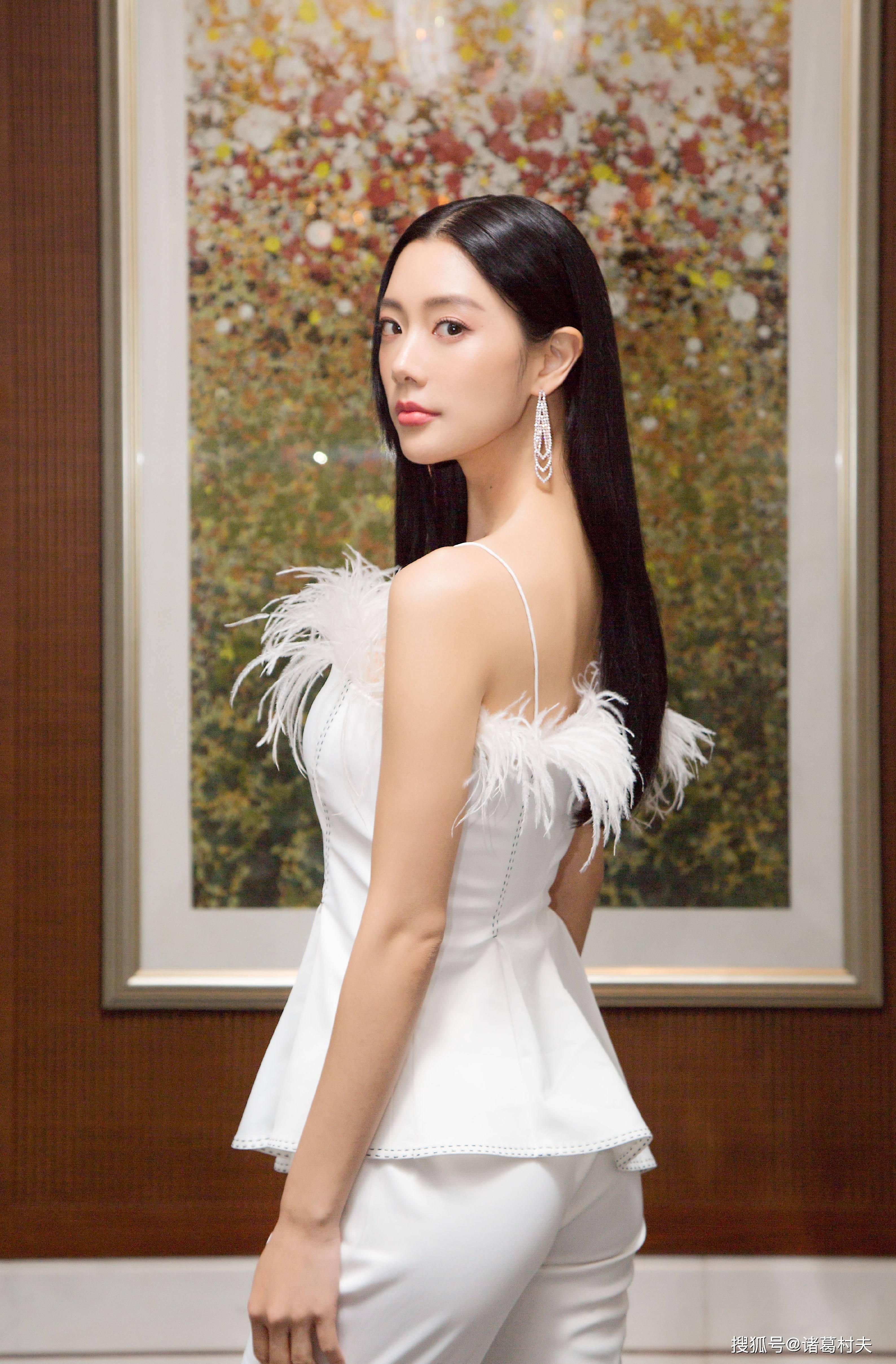 您顶不住的啦!南韩尤物—克拉拉写真赏_身材_运动_习惯