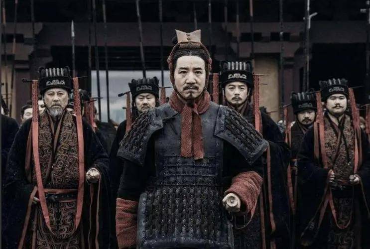 王翦打仗有个恶习,让秦始皇觉得十分心疼,但每次只能咬牙容忍_秦王政