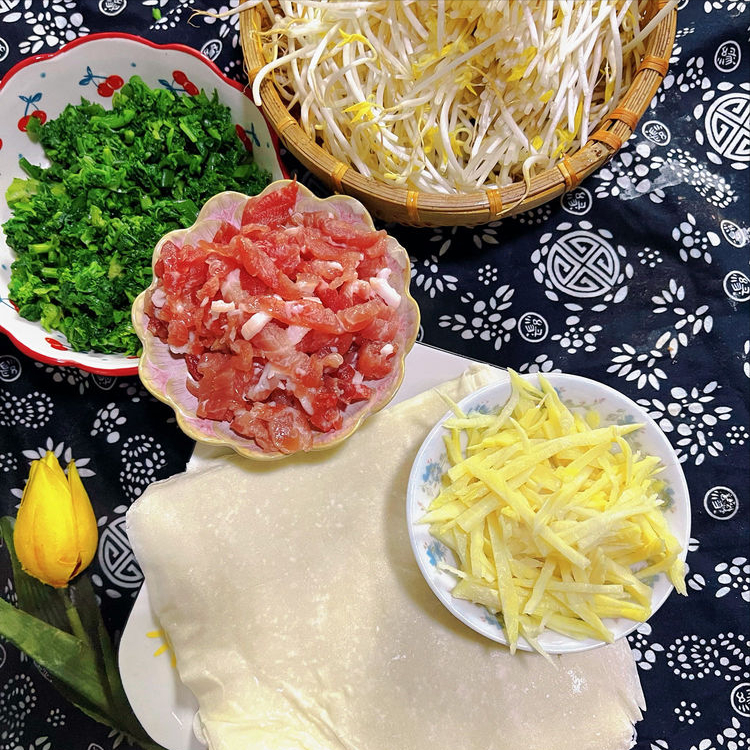 立春吃春卷,每一口都是春天的味道_美食_荠菜_冬笋