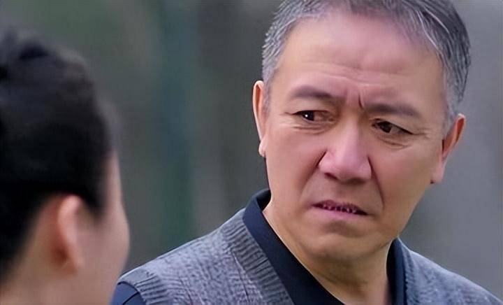 因亮剑"改变一生"的李幼斌,抛弃原配娶新欢,亲儿子38岁未婚_故事_家庭